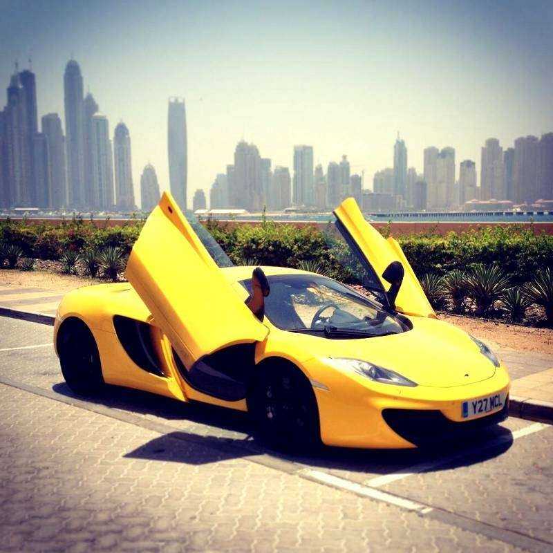  Location  voiture  de luxe  Dubai