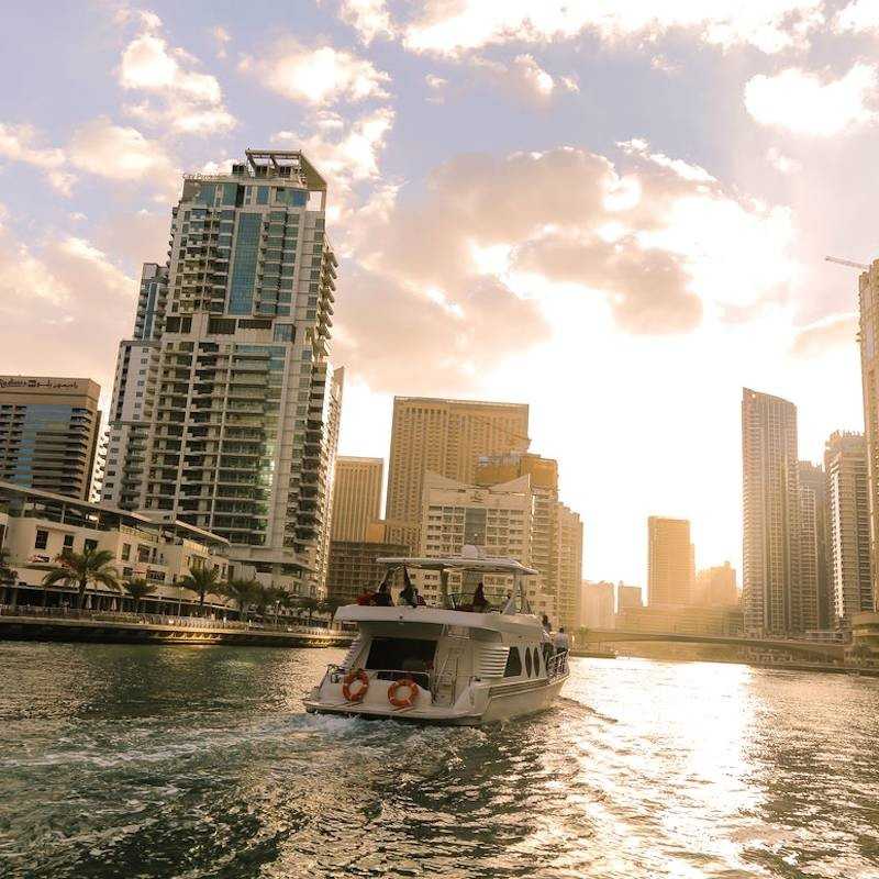 Croisière en yacht et déjeuner bbq Croisière en yacht et déjeuner bbq