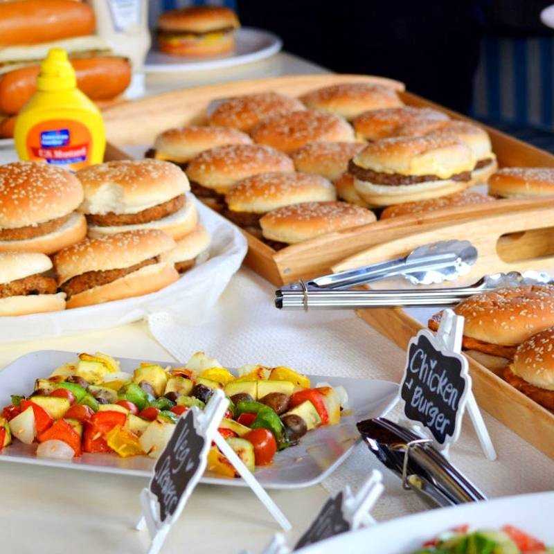 Croisière en yacht et déjeuner bbq Croisière en yacht et déjeuner bbq