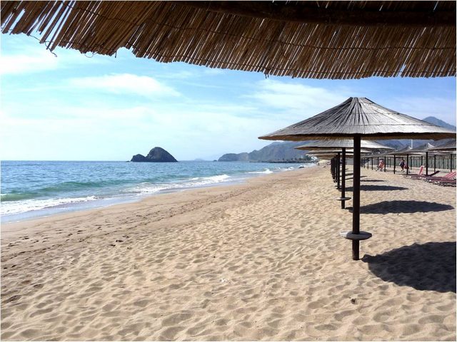 Plage Al Aqah