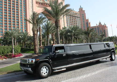 Limousine Hummer noire à Dubai