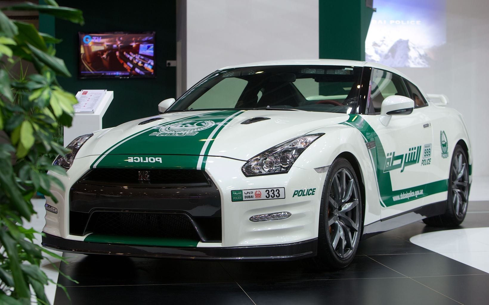 NISSAN GTR