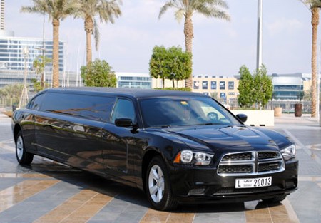 Limousine Dodge VIP à Dubai