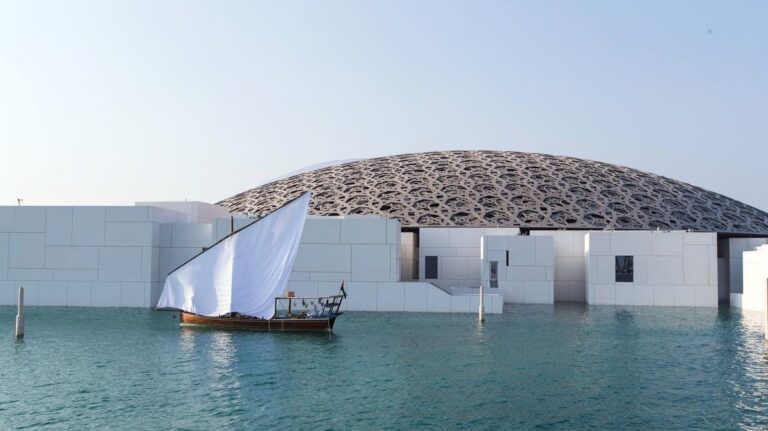 Visiter le musée du Louvre à Abu Dhabi